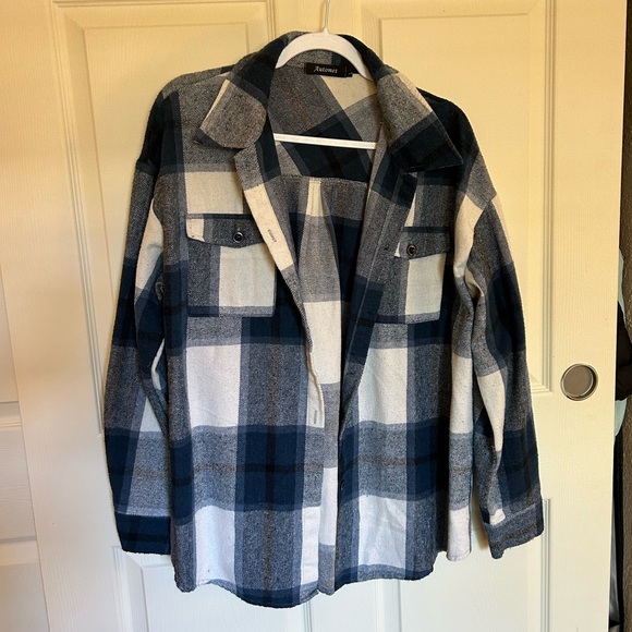 oversized blue/white/grey plaid shacket - Picture 1 of 3